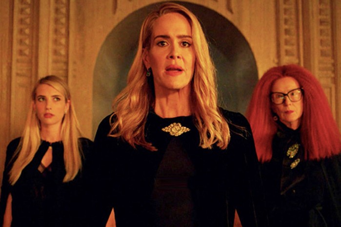 AHS-APOCALYPSE Emma Roberts, Sarah Paulson and Frances Conroy in AHS: Apocalypse