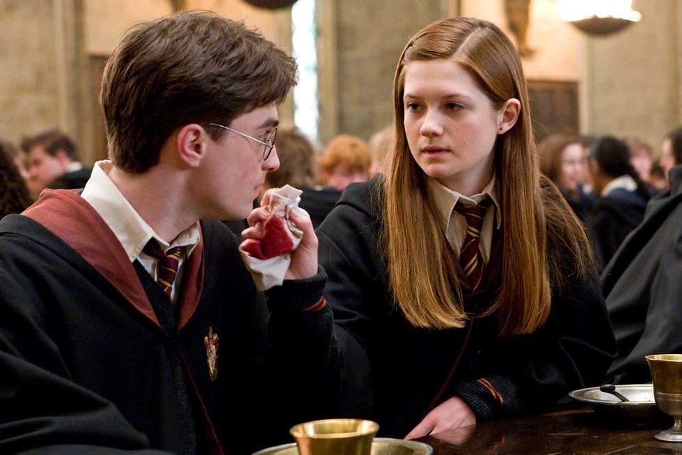 Hogwarts-Legacy-romance Harry and Ginny in the Harry Potter films.
